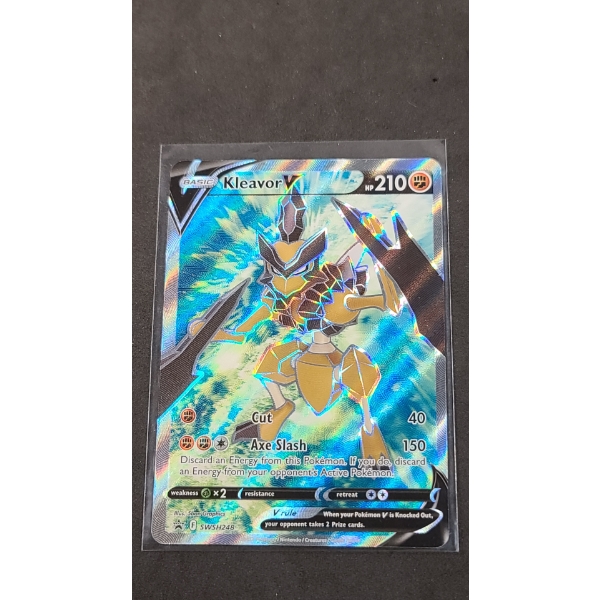 2022 Kleavor V SWSH248 Black Star Promo Holo Pokémon Card