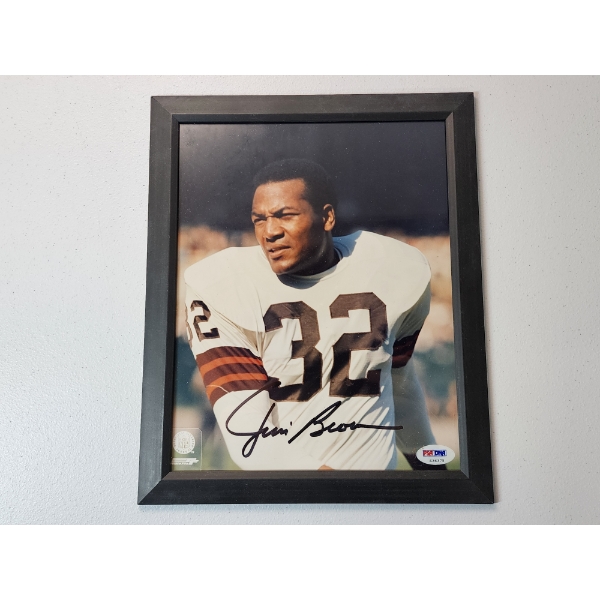 Framed Autographed Photo: Cleveland Browns Football Jim Brown PSA/DNA Certfied