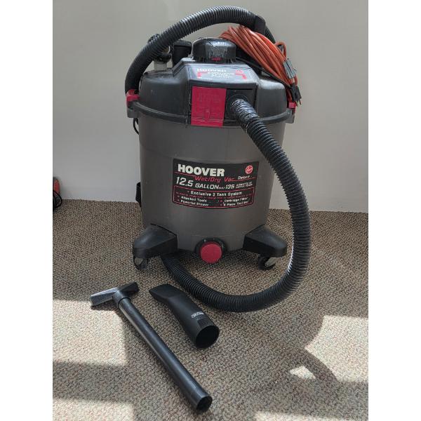 PICKUP IN CANTON - Large 12.5 Gallon Wet/Dry Shop Vac With Extension Cord & Attachments 