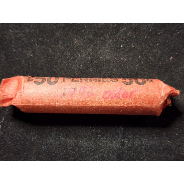 Uncounted & Unsearched Roll Of Wheat Pennies Labeled "1942 Older" 