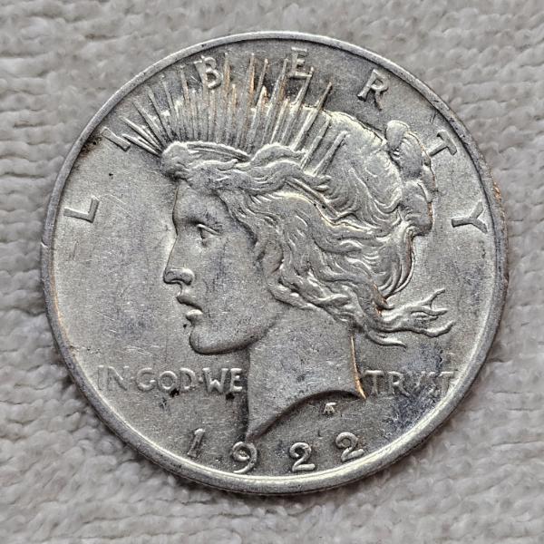 1922 Philadelphia Mint Peace Eagle 90% Silver Dollar Coin