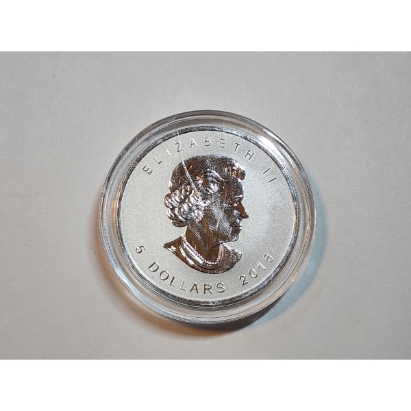 2016 $5 Canadian Maple Leaf Queen Elizabeth II 1 Ounce 9999 Fine Silver Coin 