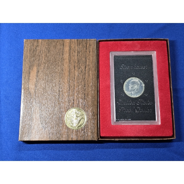 1971- S Eisenhower Proof Dollar 40% Silver - U.S. Mint in Display Case w/ Box