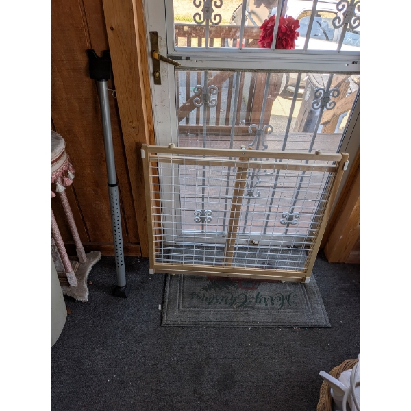 Wooden Adjustable Baby Gate And Door Security Bar/Stop