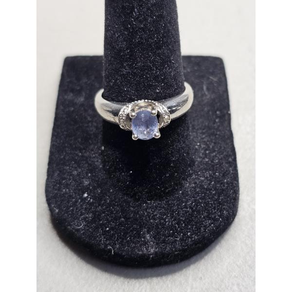 Sterling Silver Ring with Nice Blue Stone - Size 7 ~ Weight 3.1g