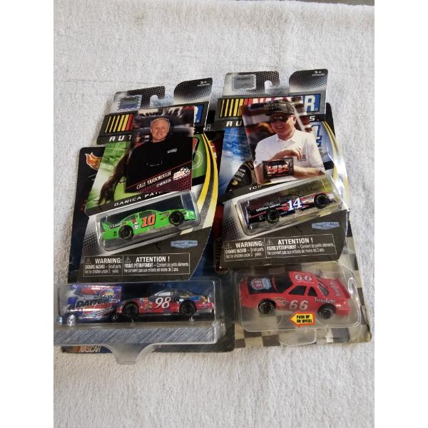4 Nascar Edition Die Cast Car Models plus 3 Cale Yarborough Trading Cards