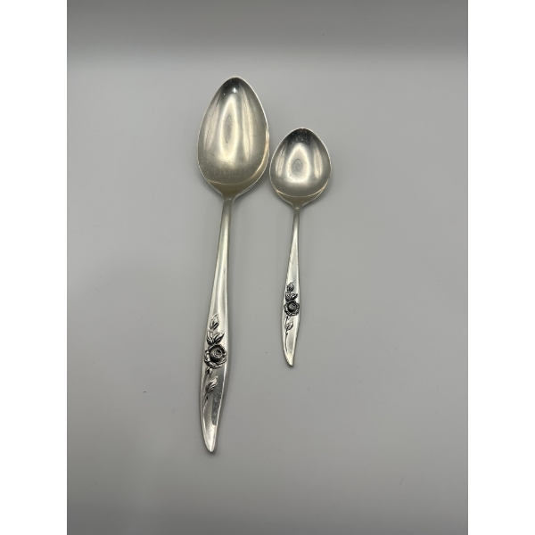 Oneida Heirloom Sterling Silver Spoons - 86.7 Grams