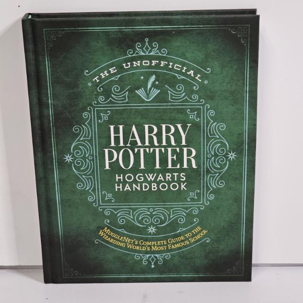 The Unofficial Harry Potter Hogwarts Handbook: MuggleNet's Complete Guide Hardcover Book