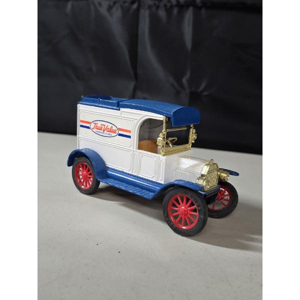 ERTL 1913 "True Value" Ford Model T Van Die-Cast Coin Bank