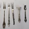 Image 10 : 3lb Collection consisting of Antique and Vintage Silverplated Serving Pieces