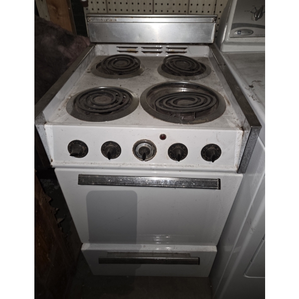 Pick Up Off Site- 115 Ely St. Alliance Oh. Apartment Size Electric Stove