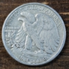 Image 2 : 1942 Silver Walking Liberty Half - 90% Silver