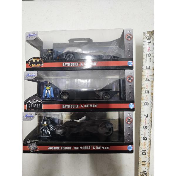 Batman - Batmobile and Batman figures (Lot of 3)