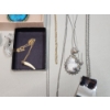 Image 7 : Lot of Assorted Costume Jewelry