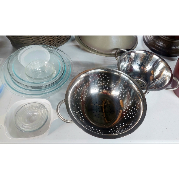 10Pc Pyrex Bowl Set * 2 Pc Stainless Strainers