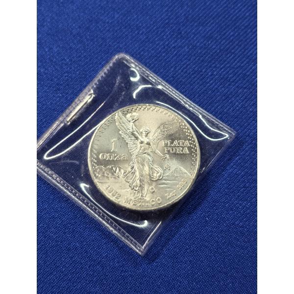 1982 .999 Fine Silver Libertad 1 Onza Coin - Mint Condition