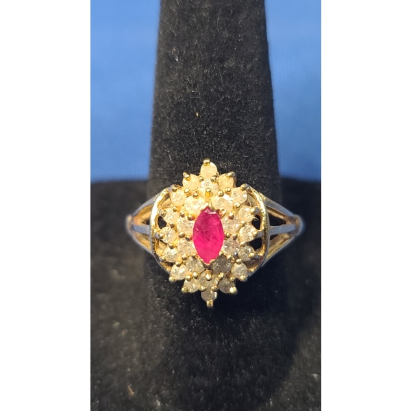 Vintage Women's 14K Gold Ruby and Diamond Cluster Ring - Size: 7.5 - Weight: 5.0g