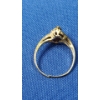 Image 5 : 14K Women's Gold Ring With Dark & Clear Colored Stones - Size 9 - Weight: 3.2g