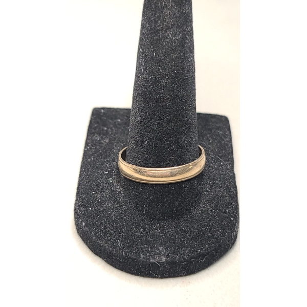 10K Yellow Gold Plumb Wedding Band Featuring Milgrain Edging - Size 10 - Weight: 2.3g