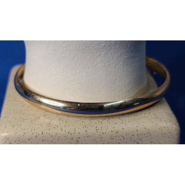 14K Gold Bangle Style Bracelet - Weight: 6.4g