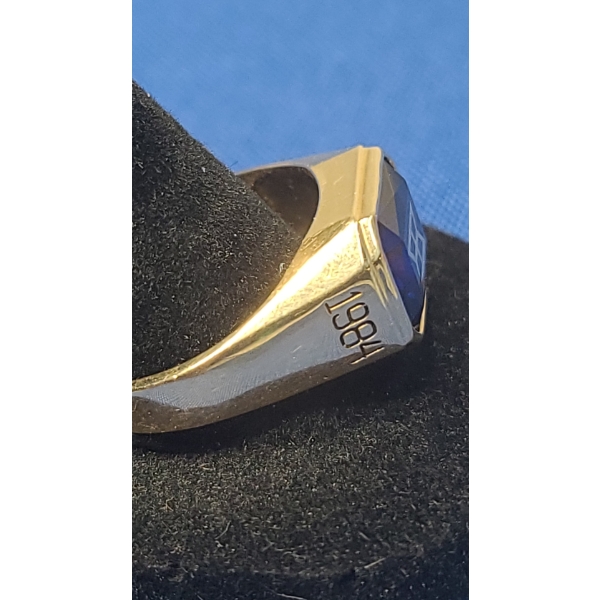 14K Gold Men's 1984 Class Ring With Blue Stone - Size: 12.5 - Weight: 7.7g