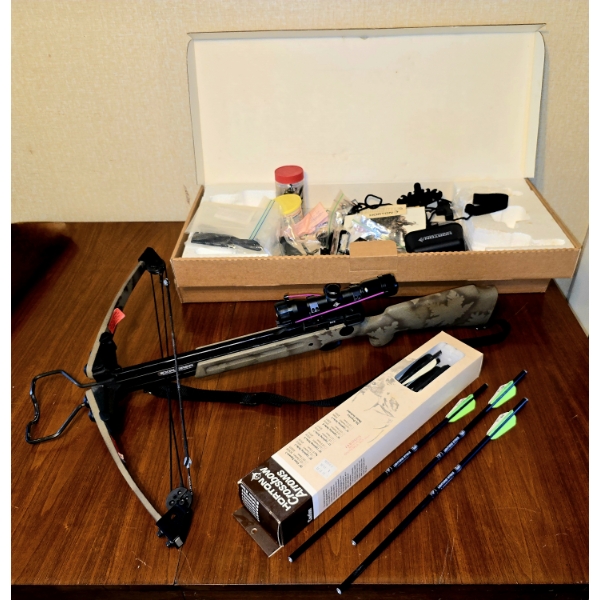 Horton Explorer CB019 Crossbow with Scope and 8 Bolts - Has Accessories and Original Packaging