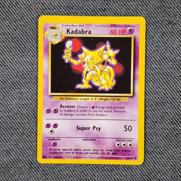 Kadabra 32/102 Uncommon Vintage Base Set Pokemon Trading Card in Near Mint Condition!