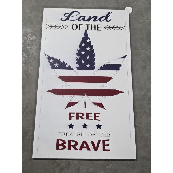 Brand New 30''x17.5'' Metal Land Of The Free Metal Wall Sign 