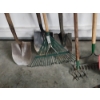 Image 3 : Lot of Lawn/Garden Items: Shovels, Rake, Hoe, Tree Pruner, Small Shovel, Hand Rakes