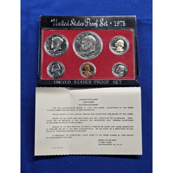 1975 United States Mint Proof Set w/ Display Case