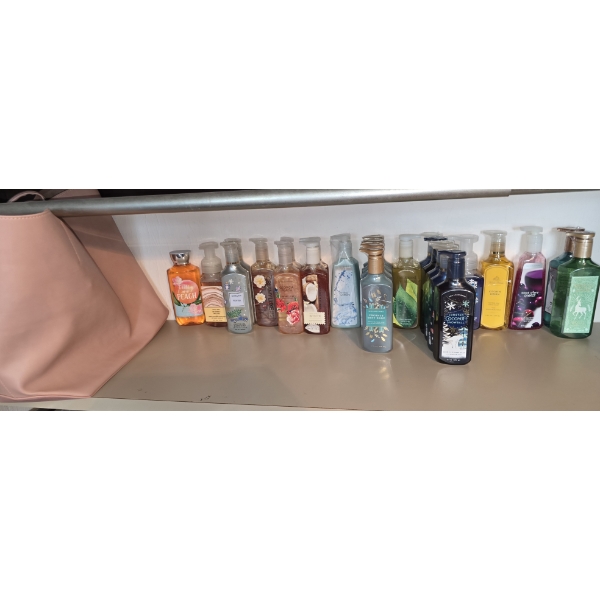 Scented Soaps from Bath & Body Works and White Barn with Pink Tote - Factory Sealed