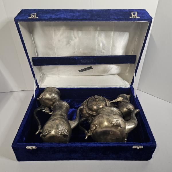 6-Piece Chased Floral Pattern Vintage Silver-Plated Tea Set with Velvet Storage Box (7.0 lbs)