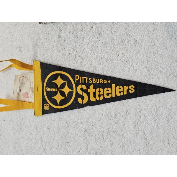 Vintage 1970's NFL Pittsburgh Steelers Mini Felt Pennant