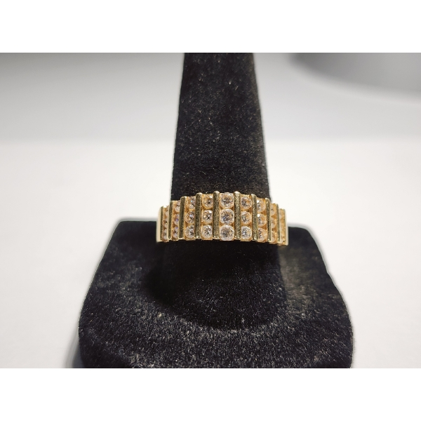 Gorgeous 14K Gold Cocktail Ring Size 8 TW: 5.6g