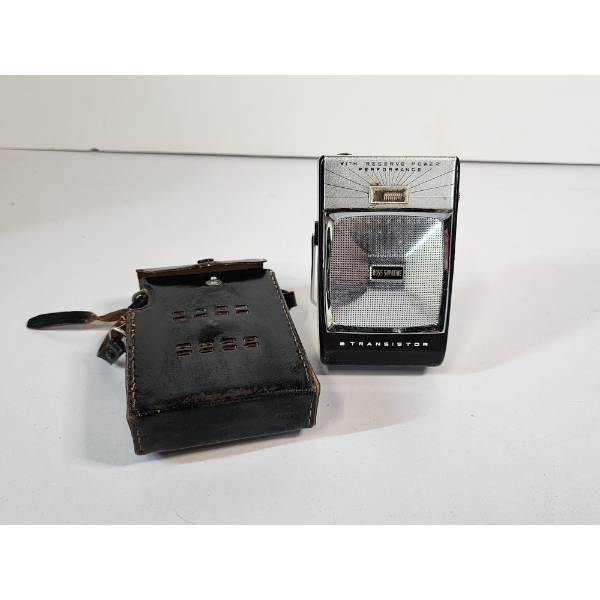 Vintage Ross Supreme 8 Transistor Portable Radio with Stand and Nice Carrying Case