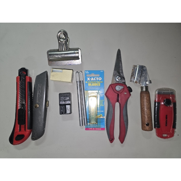 Assorted Utility Knives and Blades