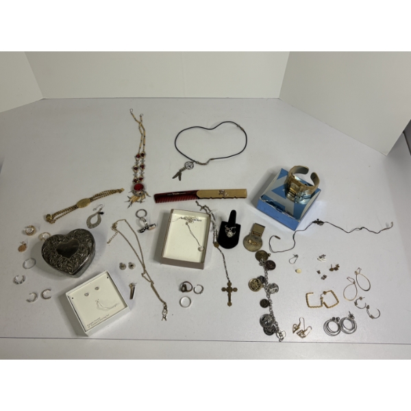 Large lot of costume Jewelry - Includes Heart-Shaped Jewelry Holder - Necklaces - Bracelets 