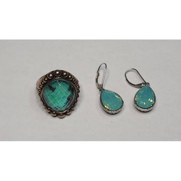 Beautiful Sterling Silver Ring - Size 7 & Sterling Earring Set - Total Weight: 25.1g