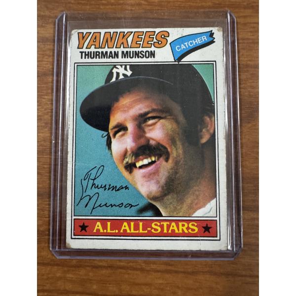1977 Topps Thurman Munson New York Yankees Baseball Card 