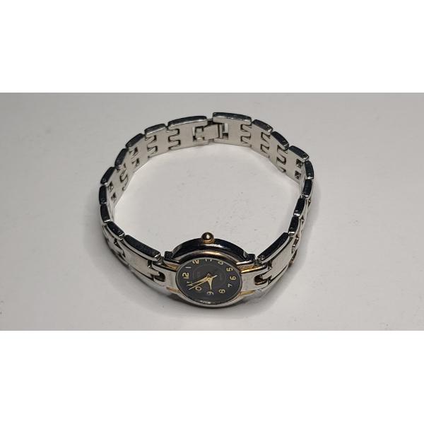 Vintage Geneva Women's Two-Tone Quartz Wrist Watch - Untested