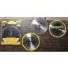 Image 5 : DeWalt 12" Compound Miter Saw - Comes with Assortment of Blades