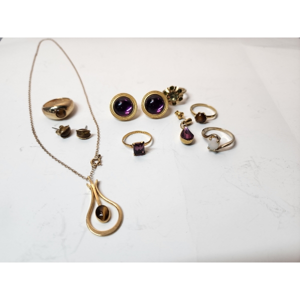 Assorted Costume/Fashion Jewelry - Rings, 18" Necklace, Rings