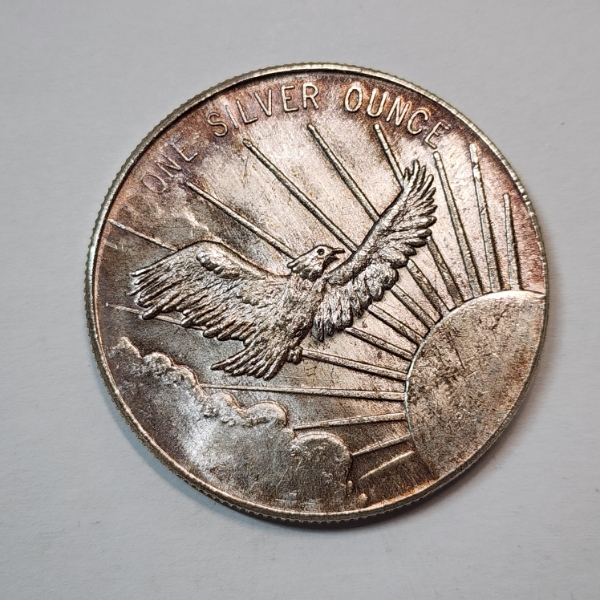 South East Refining Co. Panama City, FLA. Soaring Eagle Sunburst One Ounce .999 Fine Silver Round 