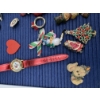 Image 1 : Lot of Christmas Jewelry - Pins - Watches - Etc.