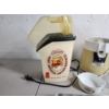 Image 2 : Lot of Powered Kitchen Items & Ice Cube Mold - All Tested & Working