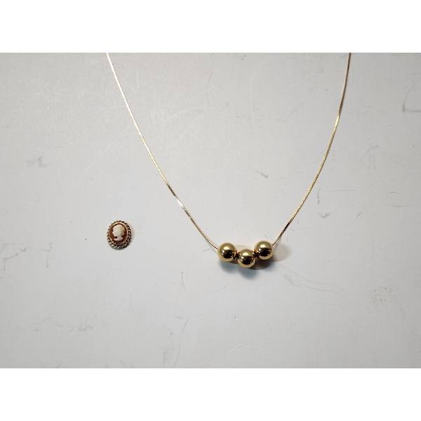 14K Gold Necklace 24in and 14K Gold Cameo Piece Total Weight: 2.1g
