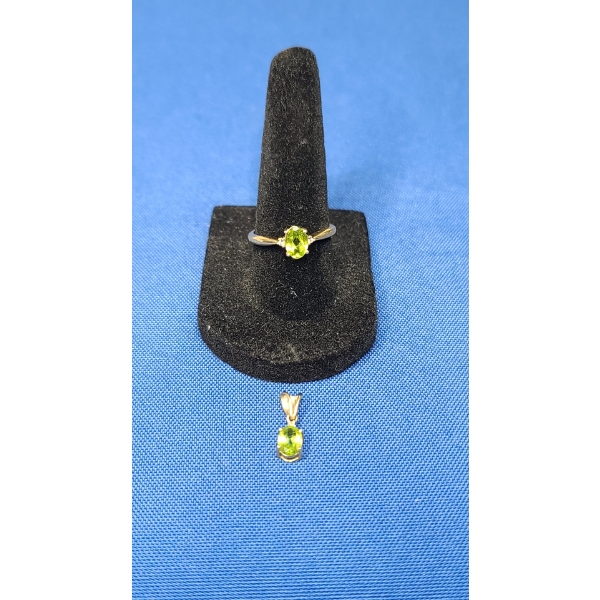 10K Peridot Ring - Size 7 & 10K Gold Peridot Pendant- Weight: 2.3g