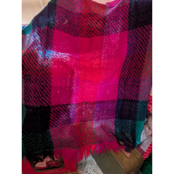 Fabulous Brightly Colored 42"x42" Wool Throw Blanket Never Used!