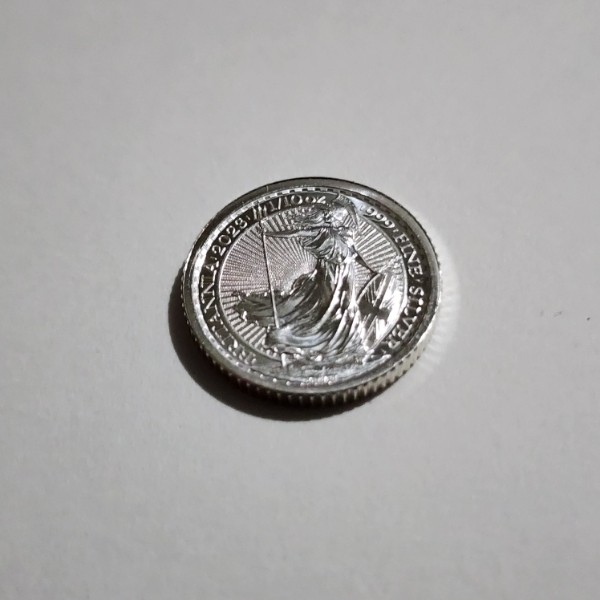2023 Britannia 1/10 OZ .999 Fine Silver Round in Great Condition!