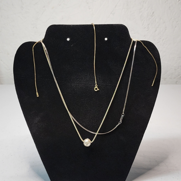 Three Sterling Silver Necklaces/Scrap Pieces - Total Weight: 15.5g